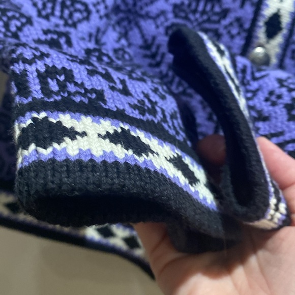 Beautiful thick purple cardigan sweater. LL Bean. Size M - Picture 3 of 6